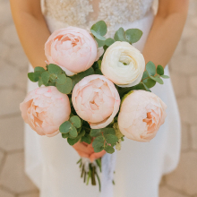 wedding flowers and bouquets