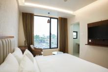 Stay at Manchester Suites, a comfortable Hotel Near KMCH Hospital and Hotel Near Broadway Mall Coimbatore, offering premium rooms and convenient city access.