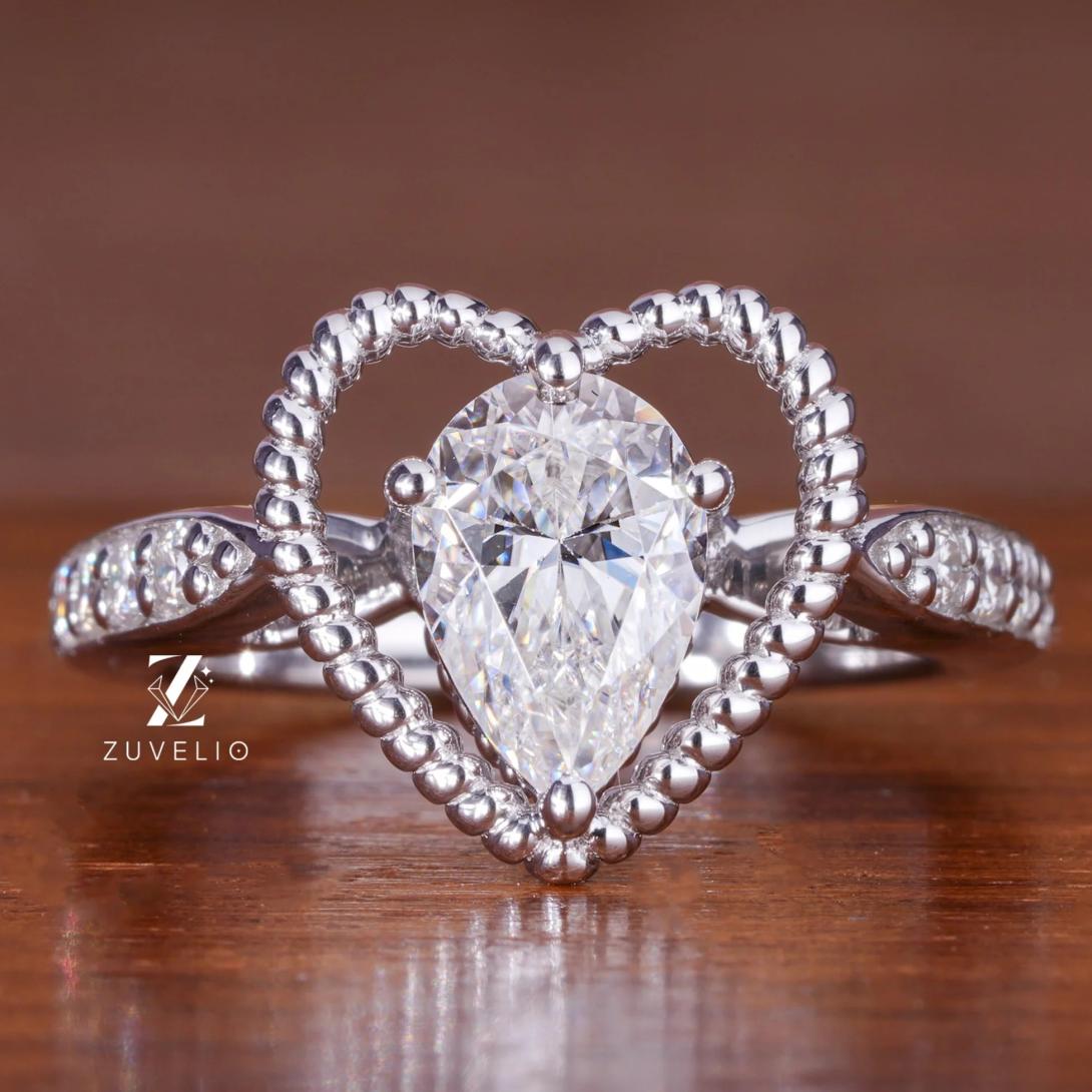 Modern Ring