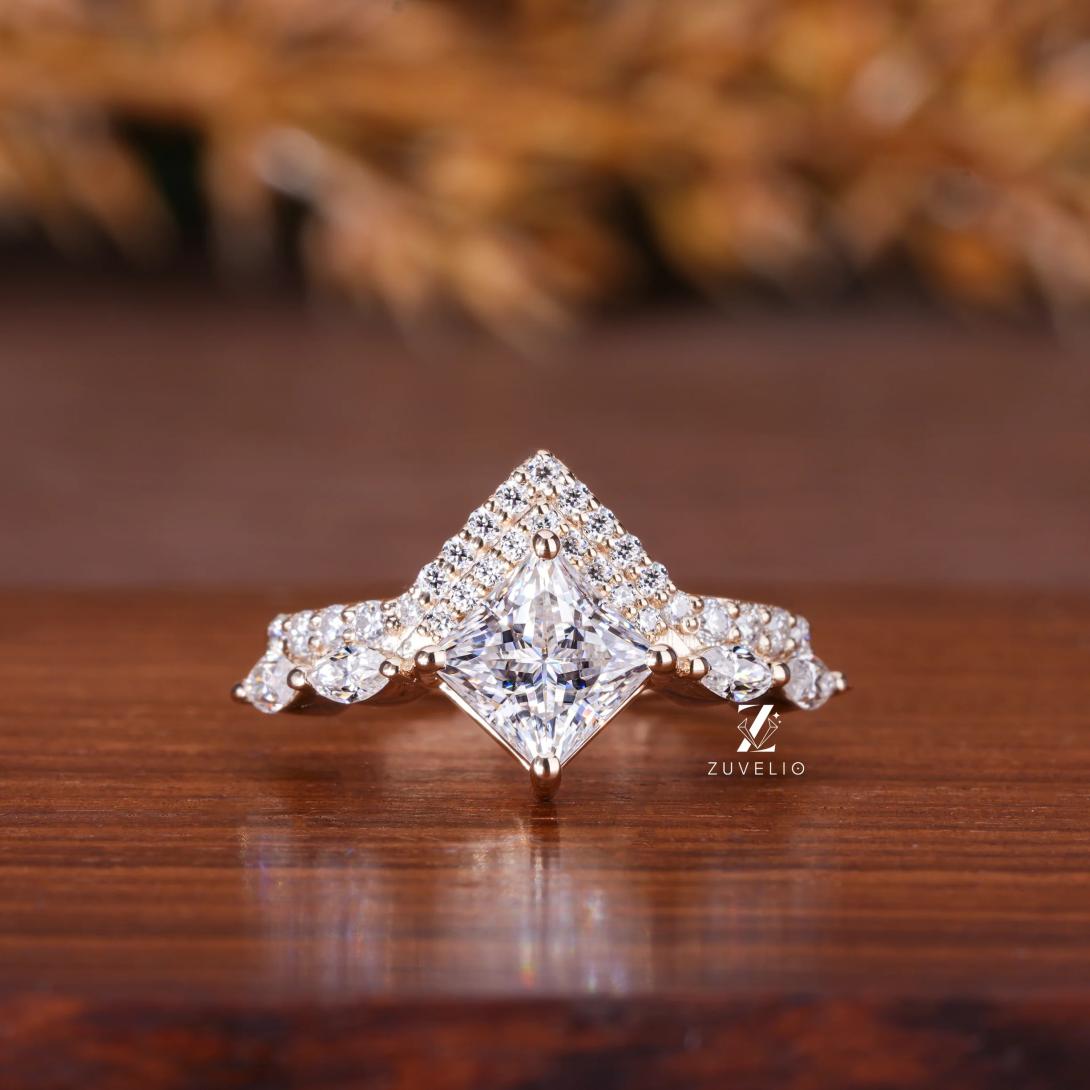 Modern Ring