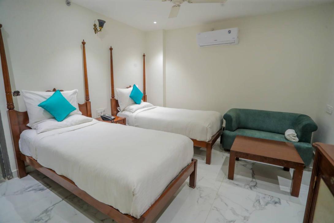 hotels in Gwalior, best hotels in Gwalior, best restaurants in Gwalior, banquet halls in Gwalior