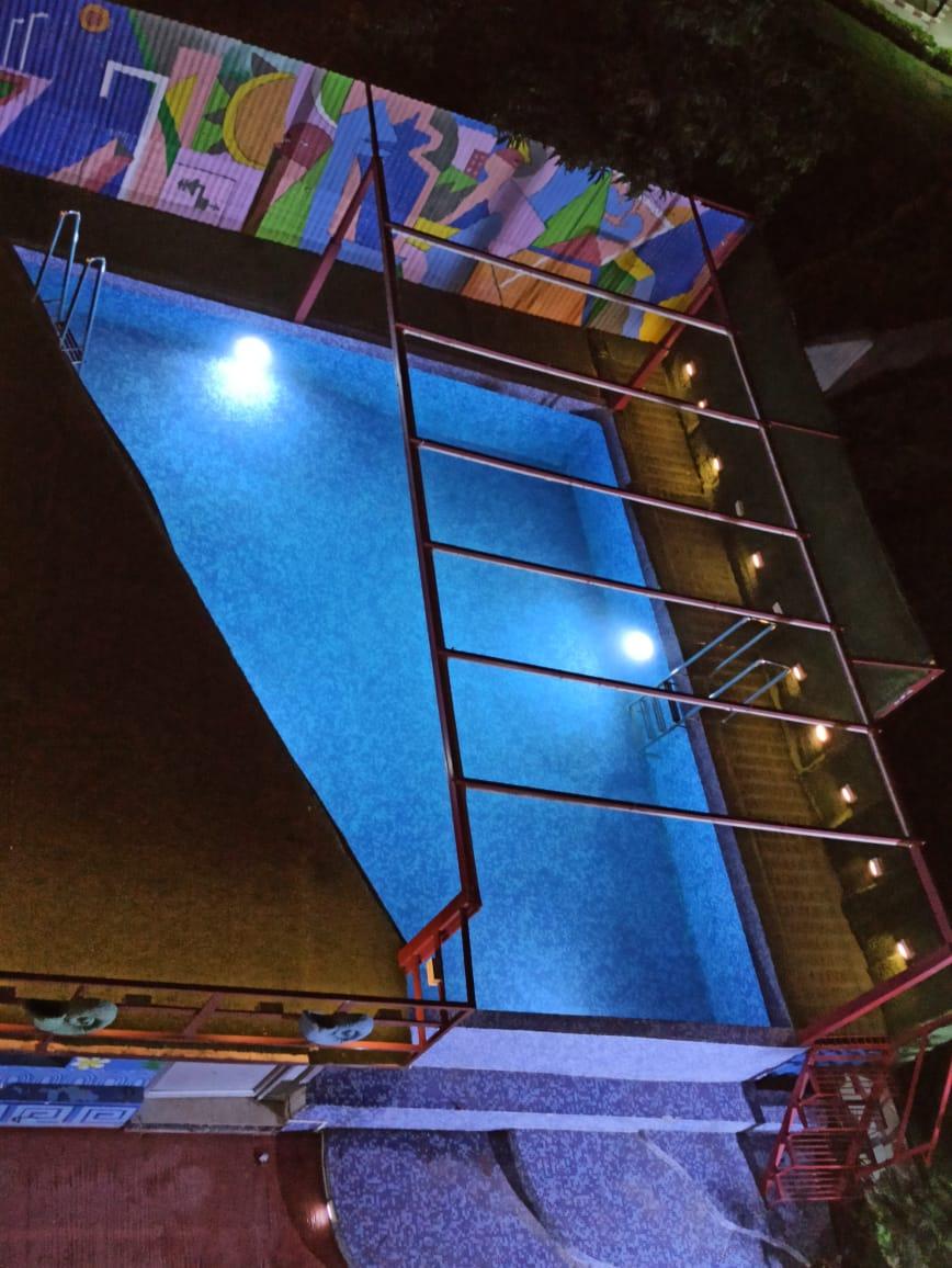 best hotel in Tarapith