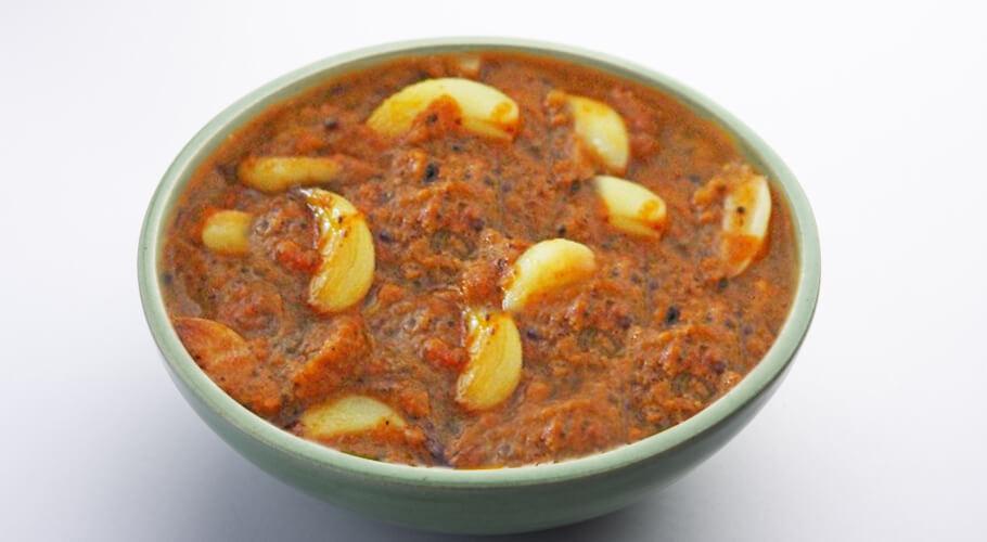 Milagu Poondu Rasam for a Light and Flavorful Meal